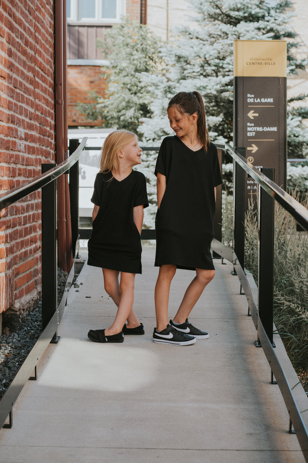 Robe à poche enfant nomade - Noir