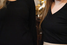 Charger l&#39;image dans la galerie, Chandail long col V - Rib noir