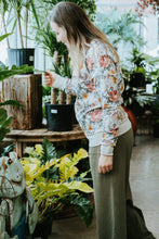 Charger l&#39;image dans la galerie, Crewneck femme - Fleuri latté