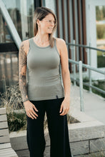 Charger l&#39;image dans la galerie, Camisole femme - Rib olive