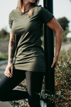 Charger l&#39;image dans la galerie, T-shirt tunic courte - Dark kaki